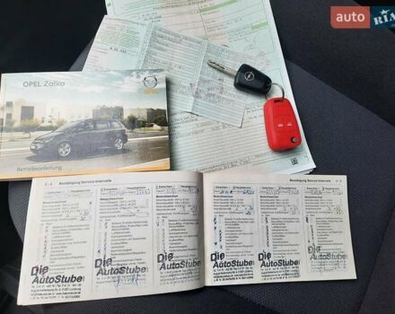Черный Опель Зафира, объемом двигателя 1.6 л и пробегом 213 тыс. км за 6750 $, фото 131 на Automoto.ua