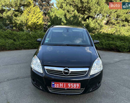 Черный Опель Зафира, объемом двигателя 1.8 л и пробегом 205 тыс. км за 6250 $, фото 2 на Automoto.ua