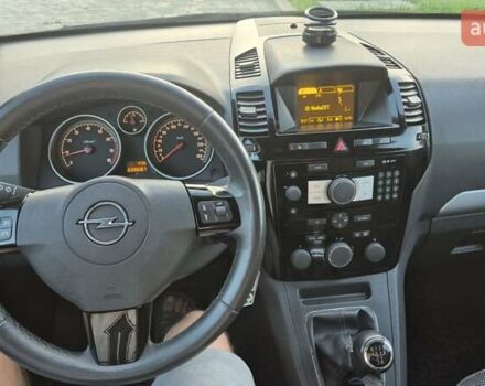 Чорний Опель Зафіра, об'ємом двигуна 1.8 л та пробігом 228 тис. км за 7300 $, фото 20 на Automoto.ua