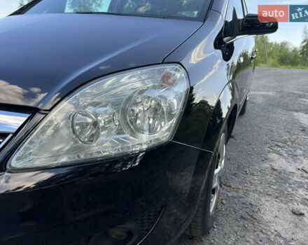 Черный Опель Зафира, объемом двигателя 1.6 л и пробегом 227 тыс. км за 6300 $, фото 9 на Automoto.ua