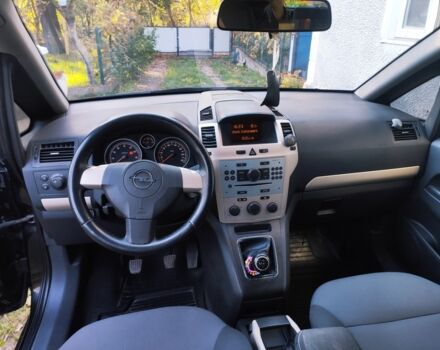 Чорний Опель Зафіра, об'ємом двигуна 1.6 л та пробігом 290 тис. км за 5600 $, фото 4 на Automoto.ua