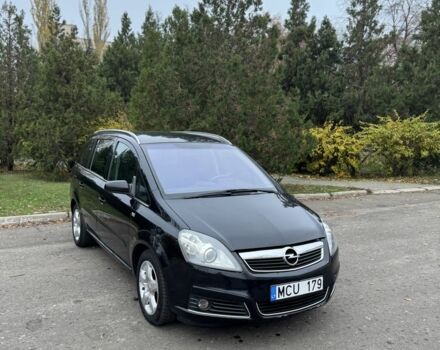 Черный Опель Зафира, объемом двигателя 1.9 л и пробегом 250 тыс. км за 3250 $, фото 3 на Automoto.ua