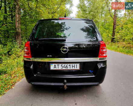 Черный Опель Зафира, объемом двигателя 2.2 л и пробегом 230 тыс. км за 6100 $, фото 4 на Automoto.ua