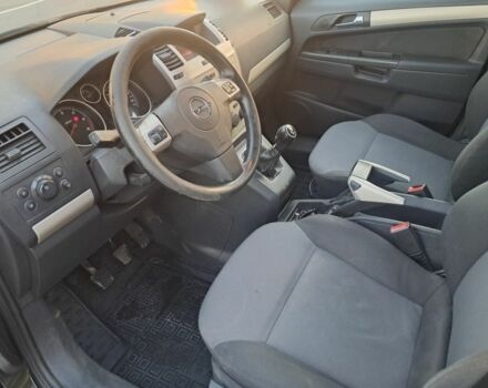 Чорний Опель Зафіра, об'ємом двигуна 1.9 л та пробігом 243 тис. км за 4500 $, фото 9 на Automoto.ua