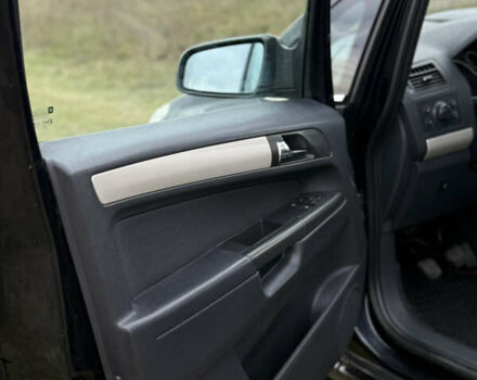 Чорний Опель Зафіра, об'ємом двигуна 1.6 л та пробігом 238 тис. км за 5500 $, фото 30 на Automoto.ua