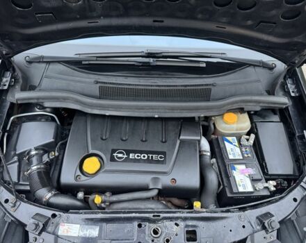 Черный Опель Зафира, объемом двигателя 1.9 л и пробегом 250 тыс. км за 3250 $, фото 23 на Automoto.ua