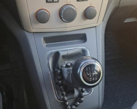 Чорний Опель Зафіра, об'ємом двигуна 1.9 л та пробігом 243 тис. км за 4500 $, фото 7 на Automoto.ua