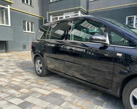 Черный Опель Зафира, объемом двигателя 1.6 л и пробегом 227 тыс. км за 6300 $, фото 3 на Automoto.ua