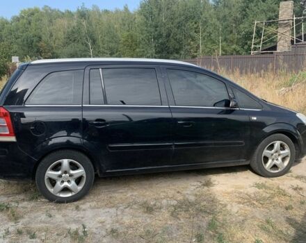 Черный Опель Зафира, объемом двигателя 1.7 л и пробегом 372 тыс. км за 6500 $, фото 1 на Automoto.ua