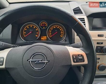 Черный Опель Зафира, объемом двигателя 1.8 л и пробегом 252 тыс. км за 5650 $, фото 66 на Automoto.ua