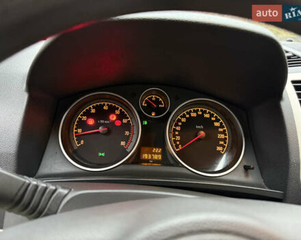 Чорний Опель Зафіра, об'ємом двигуна 1.8 л та пробігом 193 тис. км за 6300 $, фото 21 на Automoto.ua