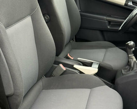 Чорний Опель Зафіра, об'ємом двигуна 1.6 л та пробігом 238 тис. км за 5500 $, фото 27 на Automoto.ua