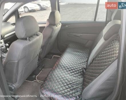 Черный Опель Зафира, объемом двигателя 1.69 л и пробегом 263 тыс. км за 6000 $, фото 3 на Automoto.ua