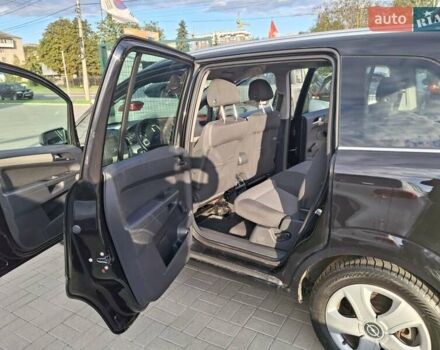 Черный Опель Зафира, объемом двигателя 1.8 л и пробегом 250 тыс. км за 5400 $, фото 12 на Automoto.ua