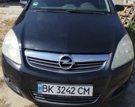 Черный Опель Зафира, объемом двигателя 1.7 л и пробегом 372 тыс. км за 6500 $, фото 2 на Automoto.ua