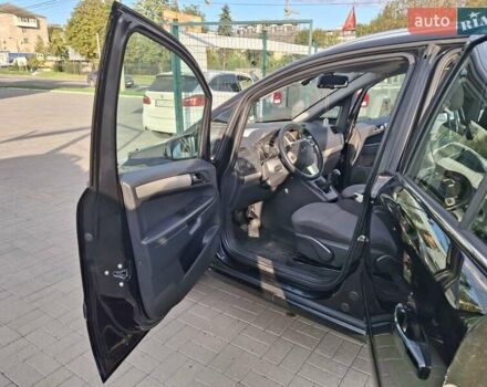 Черный Опель Зафира, объемом двигателя 1.8 л и пробегом 250 тыс. км за 5400 $, фото 11 на Automoto.ua