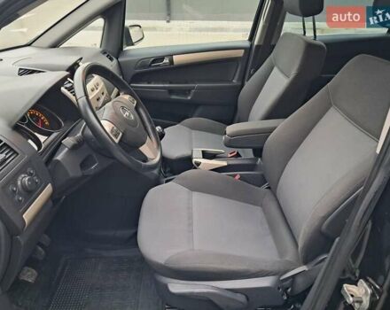 Черный Опель Зафира, объемом двигателя 1.8 л и пробегом 252 тыс. км за 5650 $, фото 58 на Automoto.ua