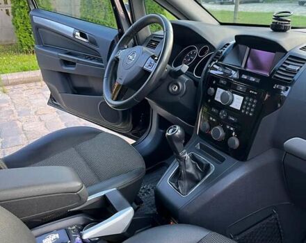 Чорний Опель Зафіра, об'ємом двигуна 1.8 л та пробігом 228 тис. км за 7300 $, фото 13 на Automoto.ua