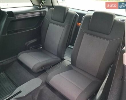 Черный Опель Зафира, объемом двигателя 1.8 л и пробегом 252 тыс. км за 5650 $, фото 55 на Automoto.ua