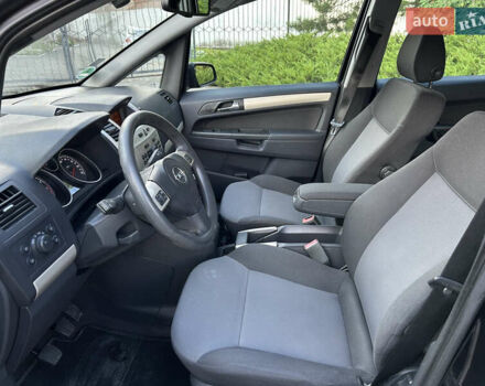 Черный Опель Зафира, объемом двигателя 1.8 л и пробегом 205 тыс. км за 6250 $, фото 8 на Automoto.ua