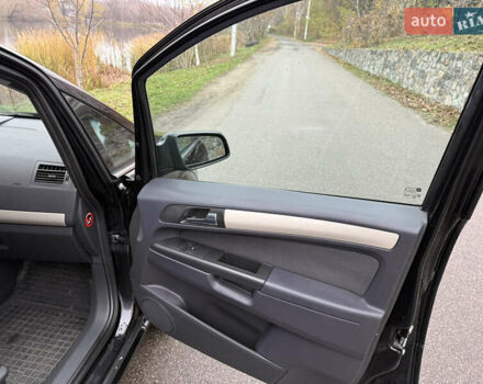 Чорний Опель Зафіра, об'ємом двигуна 1.8 л та пробігом 193 тис. км за 6300 $, фото 14 на Automoto.ua