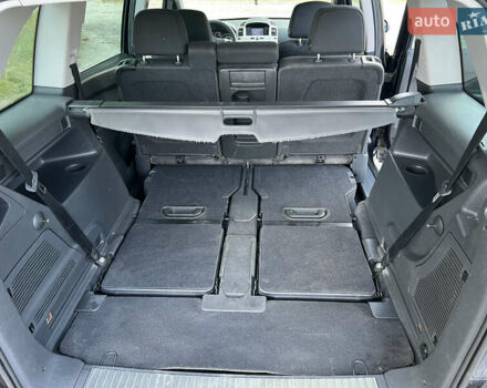 Черный Опель Зафира, объемом двигателя 1.6 л и пробегом 227 тыс. км за 6300 $, фото 28 на Automoto.ua