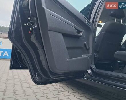 Черный Опель Зафира, объемом двигателя 1.8 л и пробегом 252 тыс. км за 5650 $, фото 40 на Automoto.ua