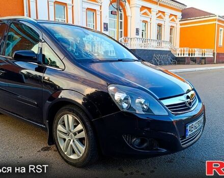 Черный Опель Зафира, объемом двигателя 1.7 л и пробегом 250 тыс. км за 6100 $, фото 3 на Automoto.ua
