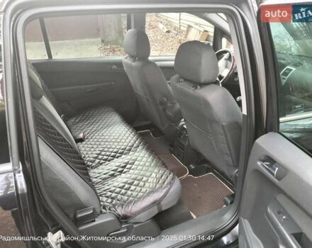 Черный Опель Зафира, объемом двигателя 1.69 л и пробегом 263 тыс. км за 6000 $, фото 1 на Automoto.ua