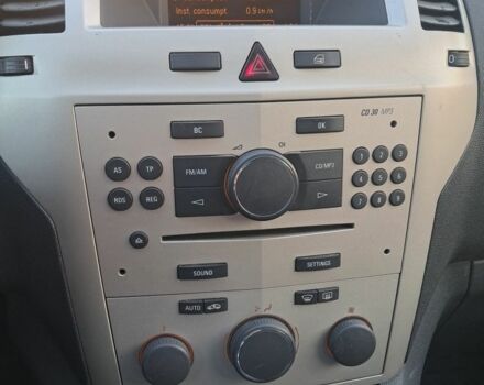 Чорний Опель Зафіра, об'ємом двигуна 1.9 л та пробігом 243 тис. км за 4500 $, фото 8 на Automoto.ua