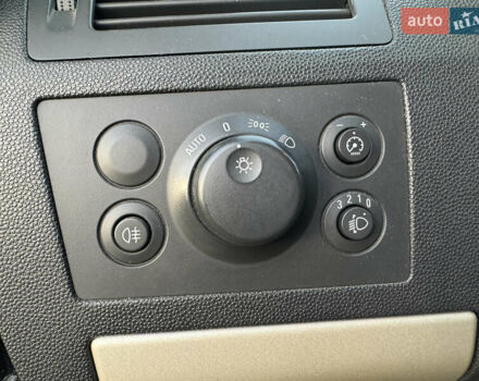 Черный Опель Зафира, объемом двигателя 2.2 л и пробегом 209 тыс. км за 4900 $, фото 21 на Automoto.ua