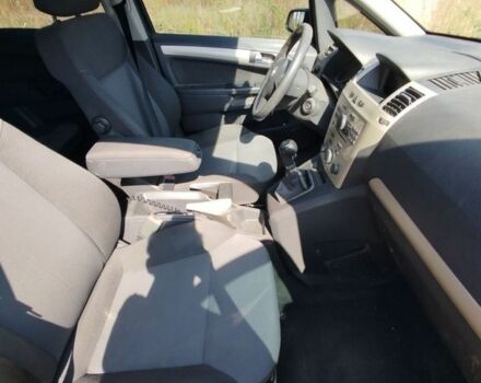 Черный Опель Зафира, объемом двигателя 1.7 л и пробегом 372 тыс. км за 6500 $, фото 4 на Automoto.ua