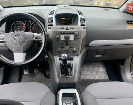 Черный Опель Зафира, объемом двигателя 1.8 л и пробегом 179 тыс. км за 6750 $, фото 29 на Automoto.ua