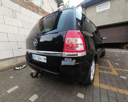 Черный Опель Зафира, объемом двигателя 1.6 л и пробегом 240 тыс. км за 5300 $, фото 2 на Automoto.ua