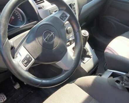 Чорний Опель Зафіра, об'ємом двигуна 1.69 л та пробігом 325 тис. км за 5700 $, фото 7 на Automoto.ua