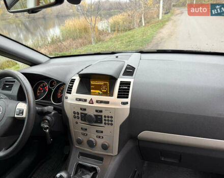 Чорний Опель Зафіра, об'ємом двигуна 1.8 л та пробігом 193 тис. км за 6300 $, фото 16 на Automoto.ua