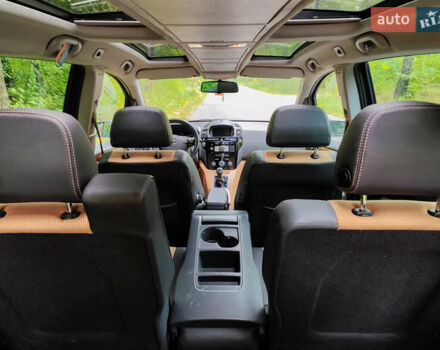 Черный Опель Зафира, объемом двигателя 2.2 л и пробегом 230 тыс. км за 6100 $, фото 22 на Automoto.ua