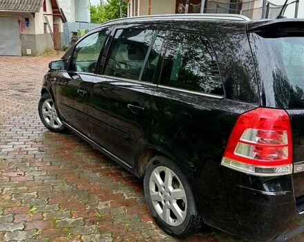 Черный Опель Зафира, объемом двигателя 1.7 л и пробегом 313 тыс. км за 6300 $, фото 6 на Automoto.ua