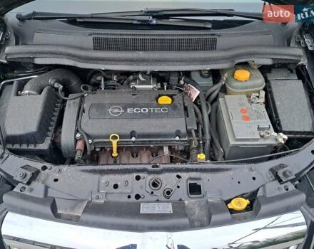 Черный Опель Зафира, объемом двигателя 1.8 л и пробегом 252 тыс. км за 5650 $, фото 73 на Automoto.ua