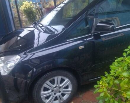 Черный Опель Зафира, объемом двигателя 1.91 л и пробегом 226 тыс. км за 6300 $, фото 9 на Automoto.ua