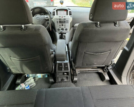 Черный Опель Зафира, объемом двигателя 1.69 л и пробегом 184 тыс. км за 4800 $, фото 7 на Automoto.ua