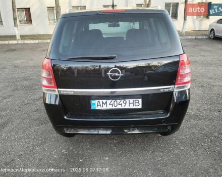 Черный Опель Зафира, объемом двигателя 1.69 л и пробегом 263 тыс. км за 6000 $, фото 5 на Automoto.ua