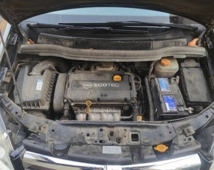 Черный Опель Зафира, объемом двигателя 1.6 л и пробегом 240 тыс. км за 5300 $, фото 6 на Automoto.ua