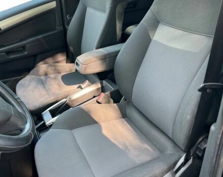 Черный Опель Зафира, объемом двигателя 1.6 л и пробегом 227 тыс. км за 6300 $, фото 11 на Automoto.ua