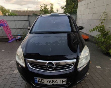 Черный Опель Зафира, объемом двигателя 1.6 л и пробегом 240 тыс. км за 5300 $, фото 1 на Automoto.ua