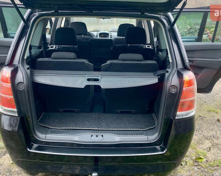 Черный Опель Зафира, объемом двигателя 1.8 л и пробегом 179 тыс. км за 6750 $, фото 12 на Automoto.ua