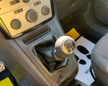 Черный Опель Зафира, объемом двигателя 1.9 л и пробегом 217 тыс. км за 5750 $, фото 12 на Automoto.ua