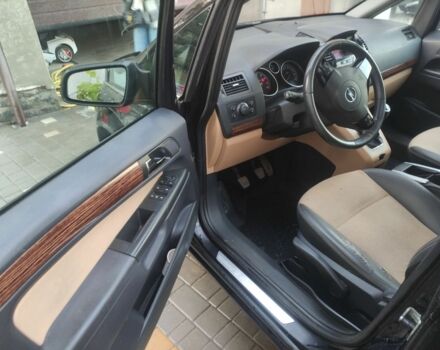 Черный Опель Зафира, объемом двигателя 1.6 л и пробегом 240 тыс. км за 5300 $, фото 7 на Automoto.ua