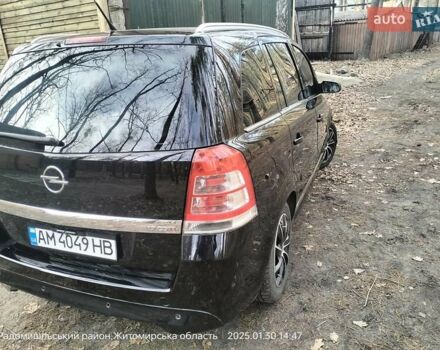 Черный Опель Зафира, объемом двигателя 1.69 л и пробегом 263 тыс. км за 6000 $, фото 6 на Automoto.ua