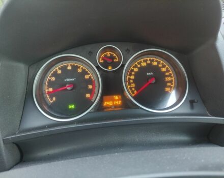 Черный Опель Зафира, объемом двигателя 1.6 л и пробегом 240 тыс. км за 5300 $, фото 5 на Automoto.ua